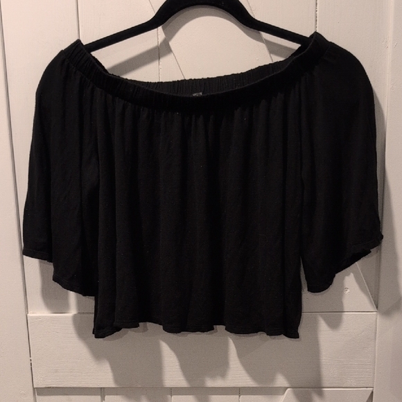 J. Story Chic Black Off the Shoulder Crop Top, Lightweight and Flowy Size M - Picture 4 of 6